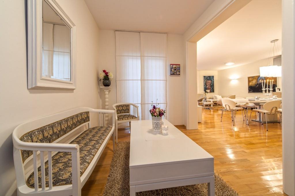 Apartments Fortunata プリモシュテン 部屋 写真