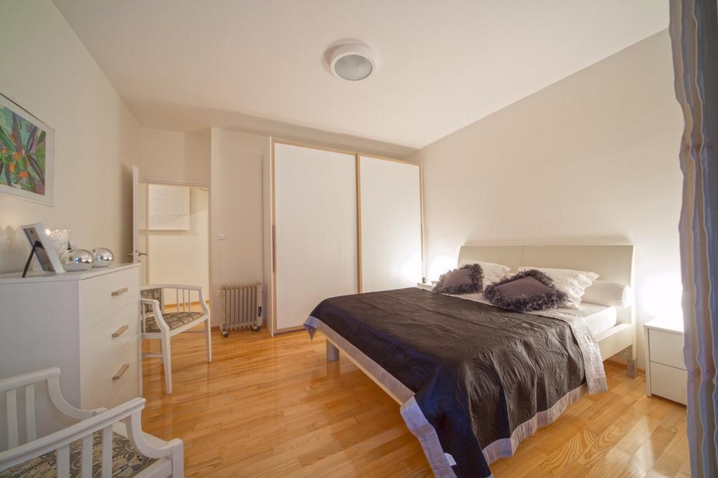 Apartments Fortunata プリモシュテン 部屋 写真